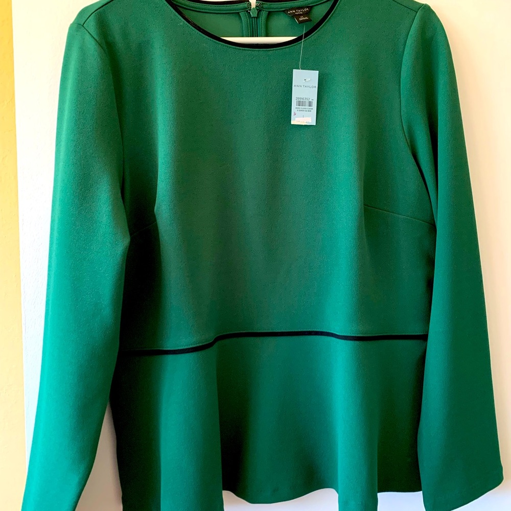 Women’s Ann Taylor Top
